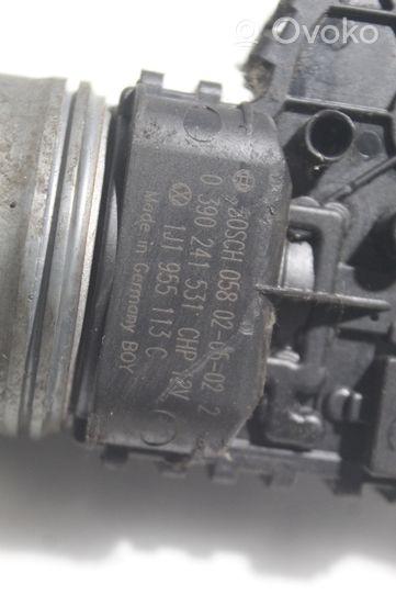 Volkswagen Bora Moteur d'essuie-glace 0390241531