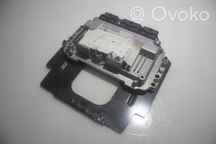 Citroen C4 I Unité de commande, module ECU de moteur 