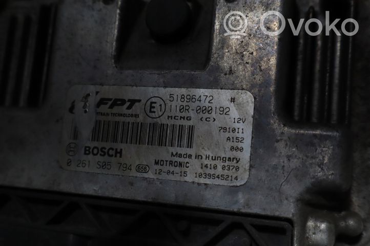 Opel Combo D Unité de commande, module ECU de moteur 0261S05794