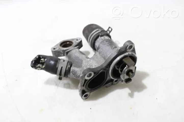 Ford Focus Boîtier de thermostat 