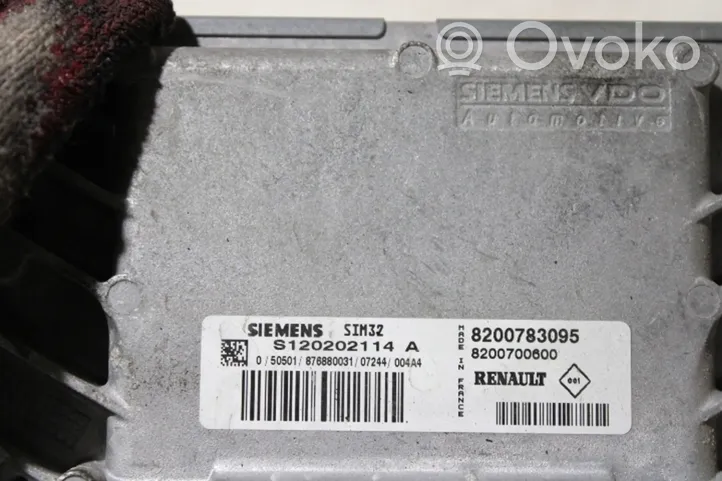 Renault Clio III Unidad de control/módulo ECU del motor 8200783095