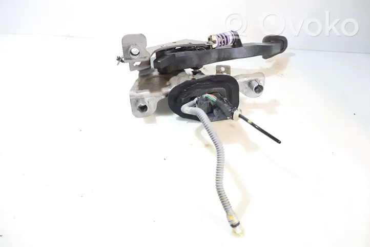 Renault Megane IV Clutch pedal 