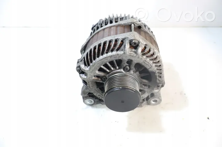 Renault Laguna III Generatore/alternatore 