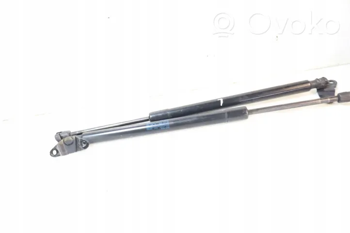 Volkswagen Touran II Tailgate hydraulic set 