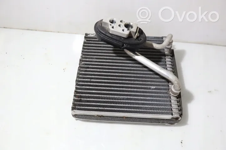 Volkswagen Touran II Air conditioning (A/C) radiator (interior) 
