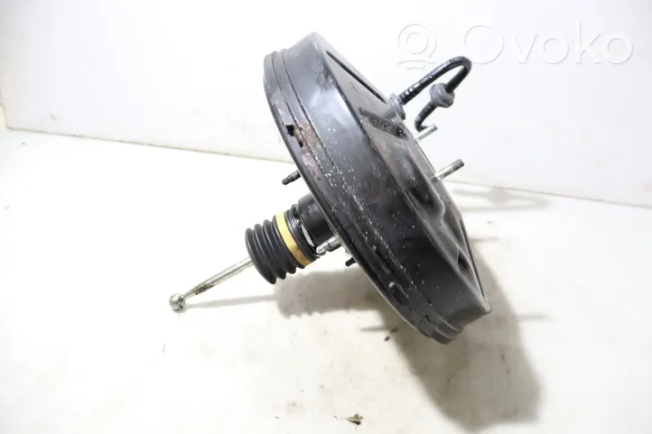 Volkswagen Touran II Brake booster 