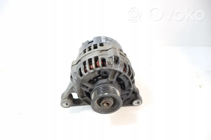 Audi A4 S4 B5 8D Alternador 0123310022