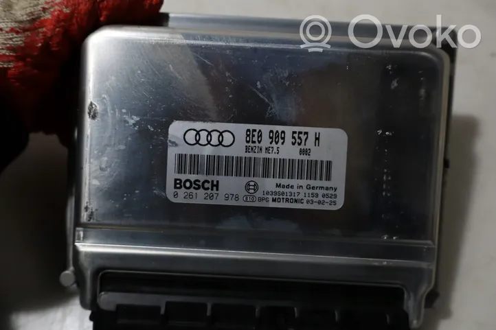 Audi A4 S4 B6 8E 8H Unité de commande, module ECU de moteur 0261207978