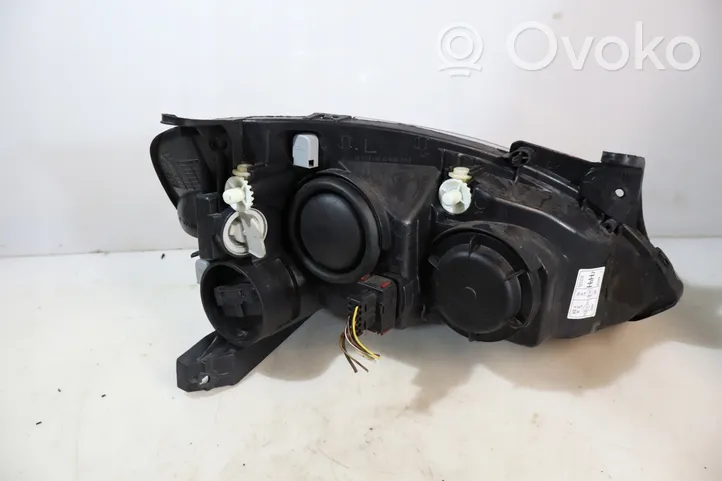 Opel Corsa C Lampa przednia 