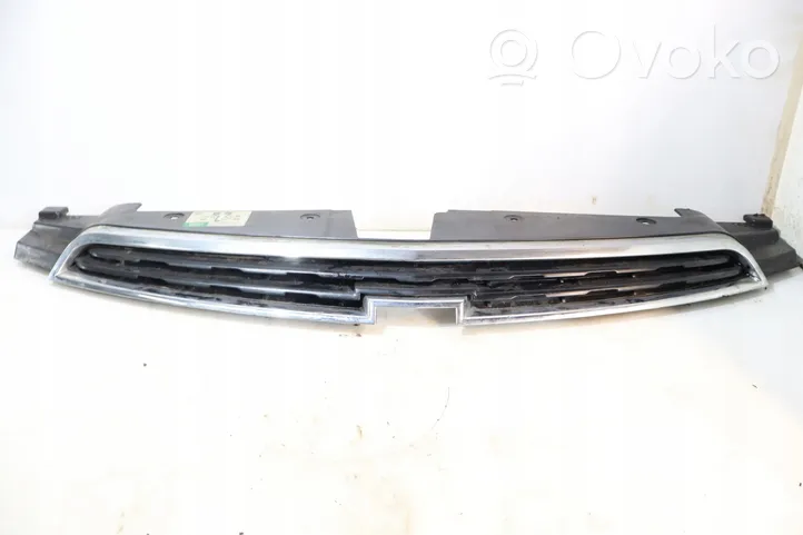 Chevrolet Cruze Grille de calandre avant 