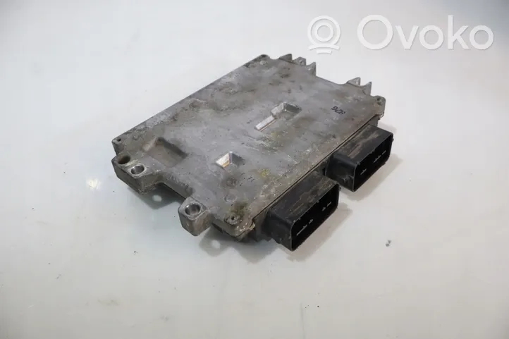 Suzuki Swift Unité de commande, module ECU de moteur MB112300-8262