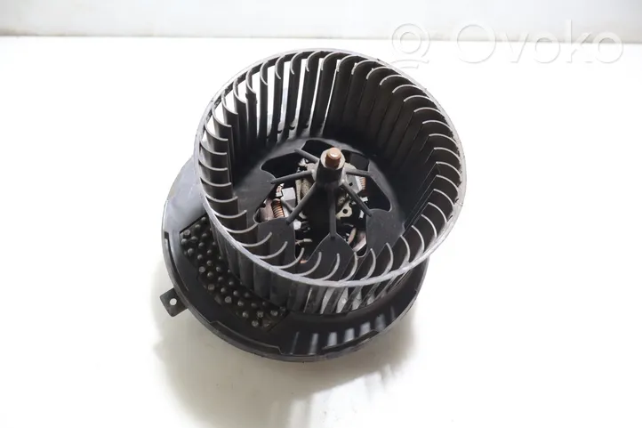 Volkswagen Tiguan Heater fan/blower 