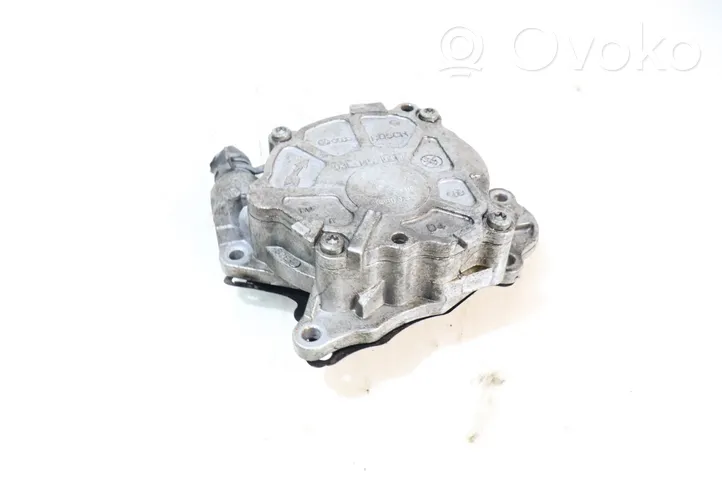 Seat Exeo (3R) Alipainepumppu 03L145100F