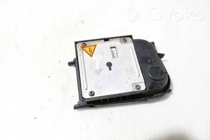 Peugeot 308 Voltage converter/converter module 