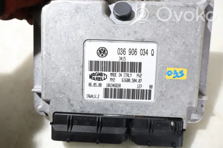 Audi A2 Unité de commande, module ECU de moteur 