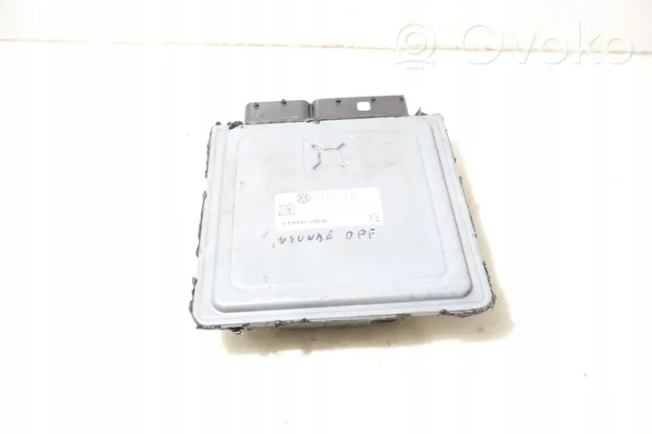 Volkswagen Touran I Engine control unit/module ECU 