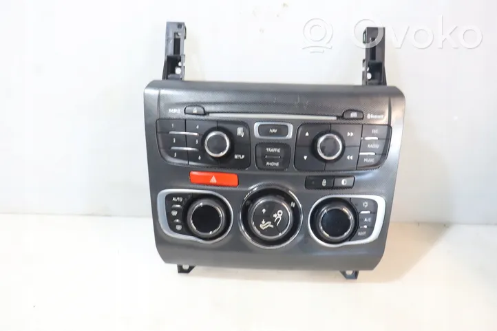 Citroen C4 II Console centrale, commande de multimédia l'unité principale 