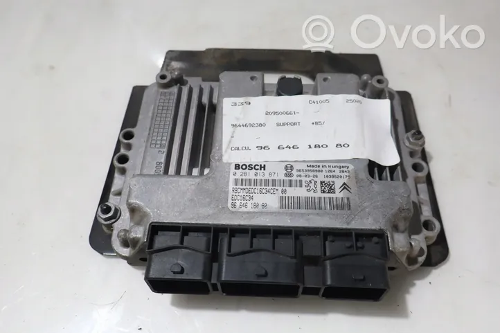 Citroen C4 I Unité de commande, module ECU de moteur 0281013871