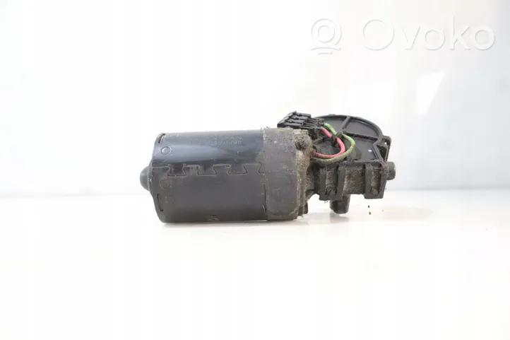 Volkswagen Polo III 6N 6N2 6NF Wiper motor 0390241129