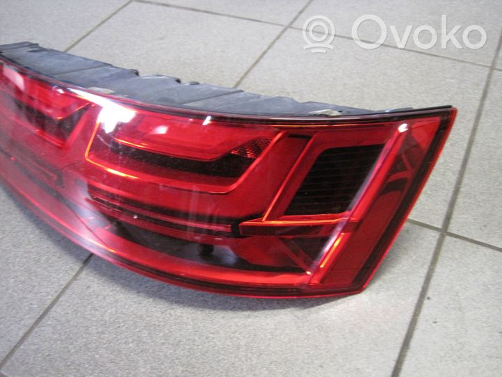 Audi Q7 4M Luce di retromarcia 4M0945094