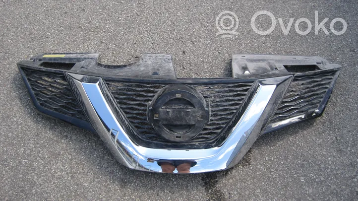 Nissan X-Trail T32 Maskownica / Grill / Atrapa górna chłodnicy 623104CE0A