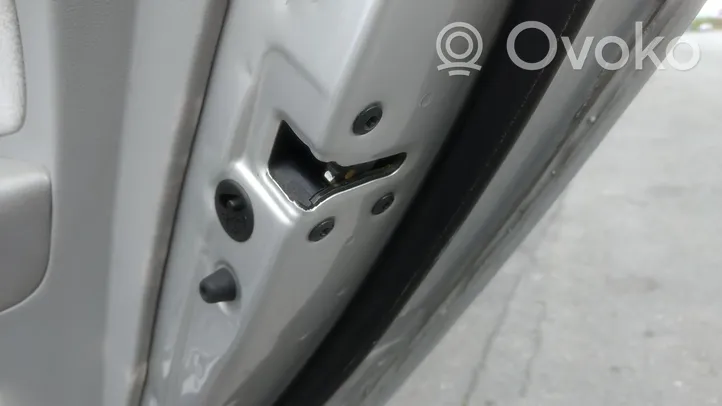 Hyundai Sonata Zamek drzwi przednich 