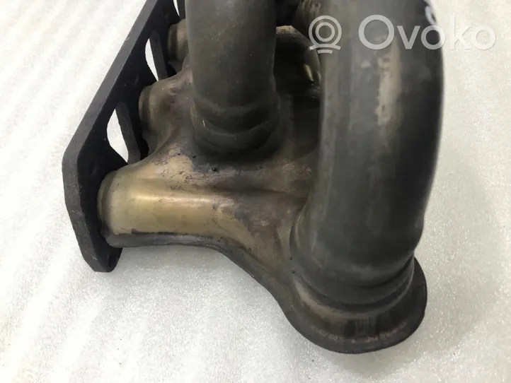 Volkswagen PASSAT B8 Exhaust manifold Kolektor