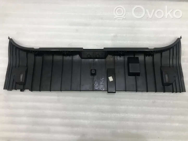 BMW 5 E60 E61 Panel osłony bagażnika 7024863