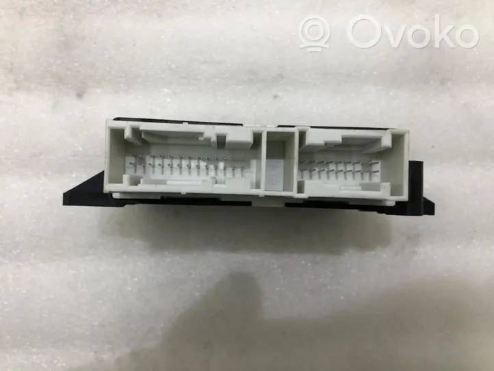 Volkswagen Touran III Parking PDC control unit/module 