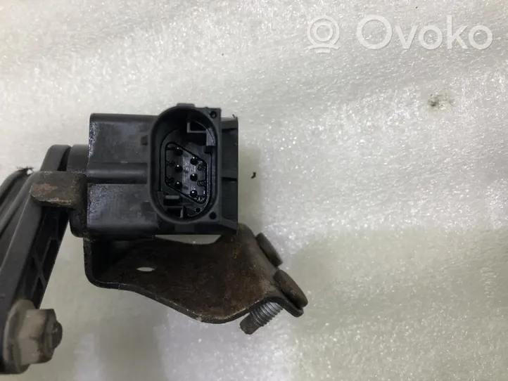 Ford Mondeo MK IV Sensore di livello faro/fanale 7G9N-3C438-AA