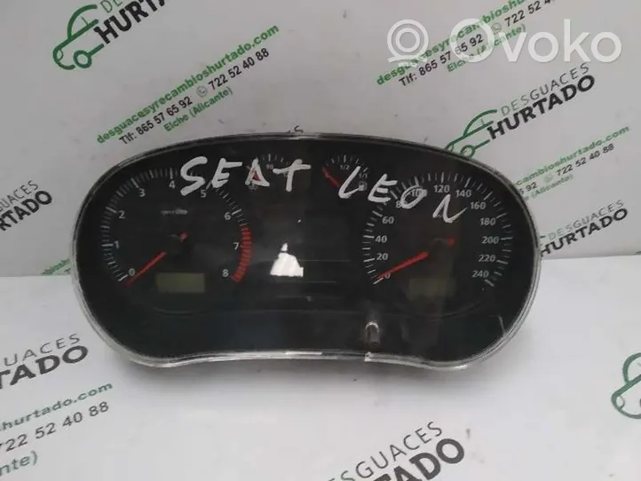 Seat Leon (1M) Tachimetro (quadro strumenti) 88311292