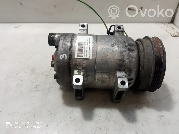 Volkswagen PASSAT B5 Compressore aria condizionata (A/C) (pompa) 8D0260805