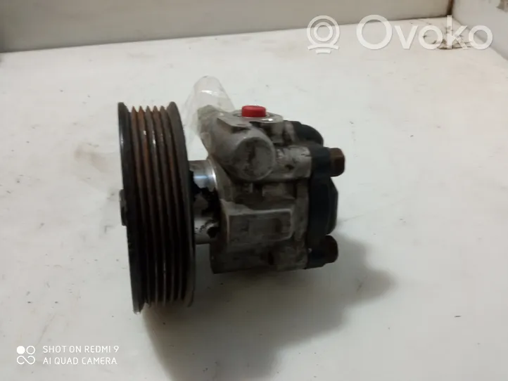 Hyundai Accent Power steering pump Y8T9