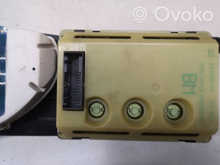 Opel Omega B1 Speedometer (instrument cluster) 09228420AT