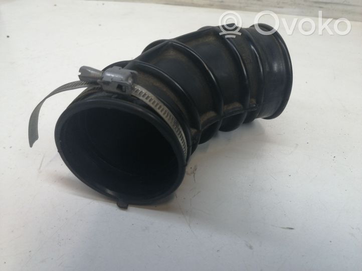 Opel Omega B1 Tube d'admission de tuyau de refroidisseur intermédiaire GM90572132