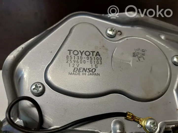 Toyota Avensis T250 Silniczek wycieraczki szyby tylnej 8513005100
