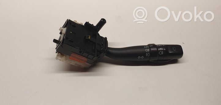 Toyota Corolla Verso AR10 Suuntavilkun vipu 8414005110