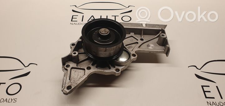 Audi A4 S4 B6 8E 8H Pompe de circulation d'eau 