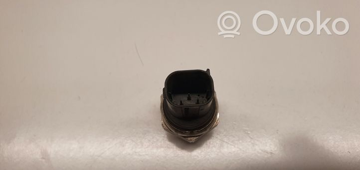 Mercedes-Benz E AMG W212 Izplūdes gāzu spiediena sensors A0071530328