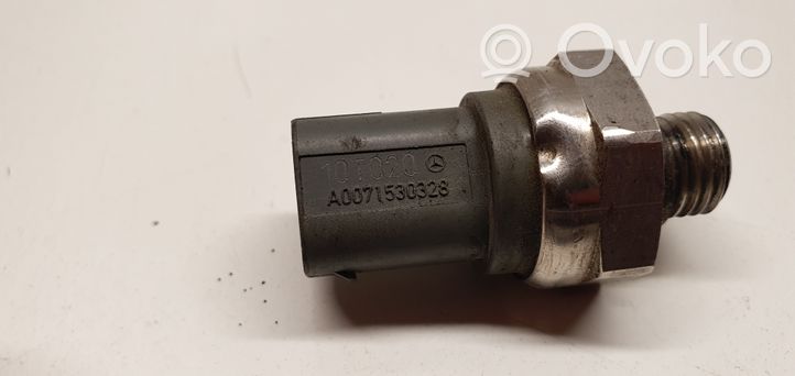 Mercedes-Benz E AMG W212 Capteur de pression des gaz d'échappement A0071530328