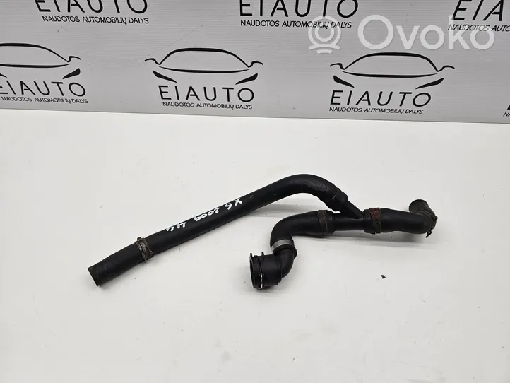 BMW X6 E71 Tubo flessibile del liquido di raffreddamento del motore 7537315