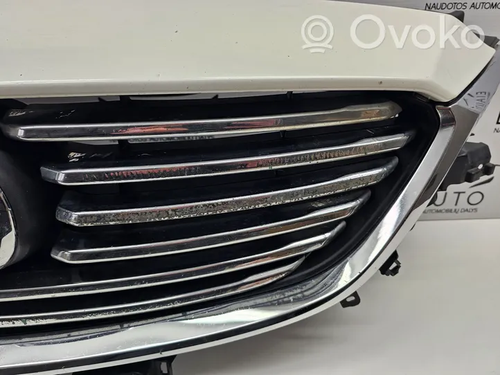 Mazda 6 Grille de calandre avant G46L50717