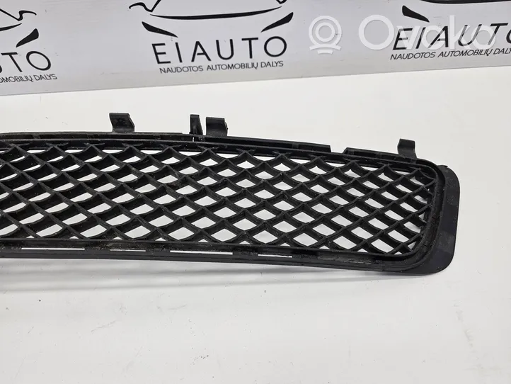 Mercedes-Benz E W212 Front bumper lower grill A2128850523