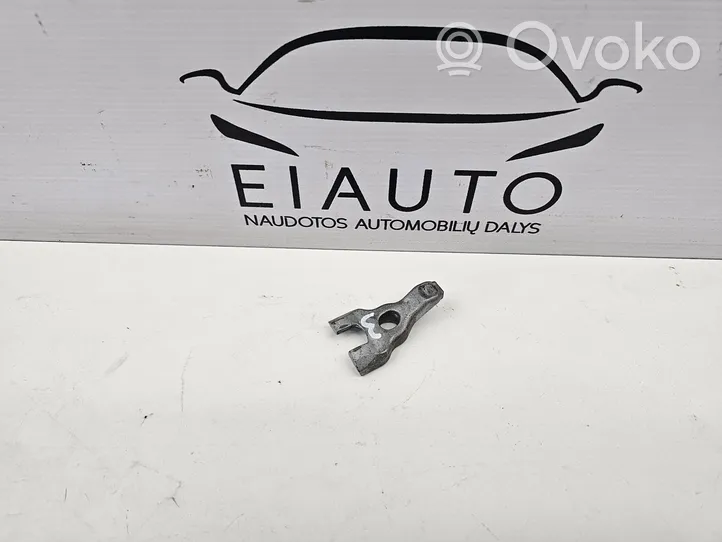 BMW 3 E90 E91 Fuel Injector clamp holder 