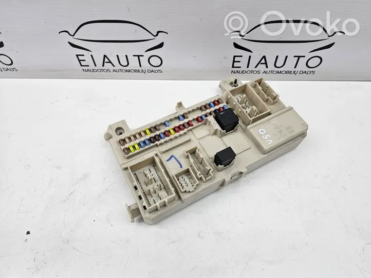 Volvo V50 Module de fusibles 30728906