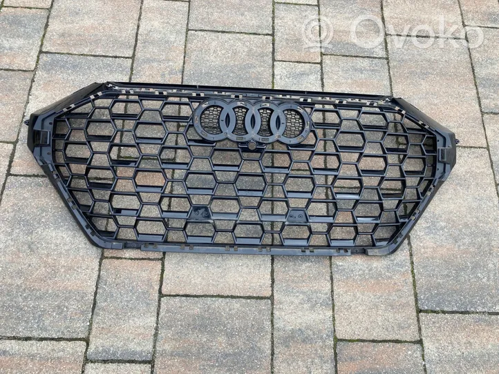 Audi Q3 F3 Rejilla superior del radiador del parachoques delantero 83A853651D