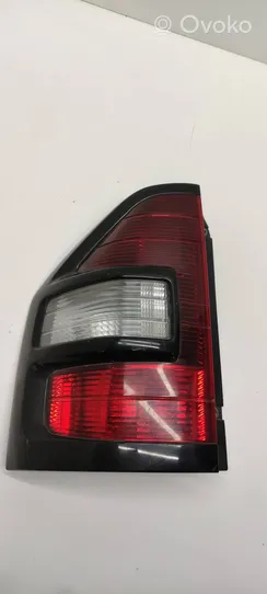 Mitsubishi Pajero Feux arrière / postérieurs R1726