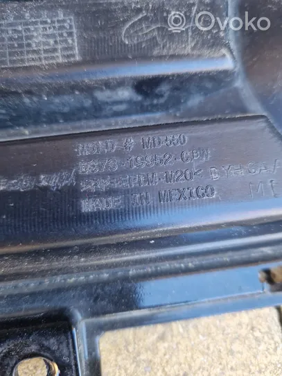 Ford Fusion II Priešrūkinio žibinto apdaila/ grotelės DS7319952C