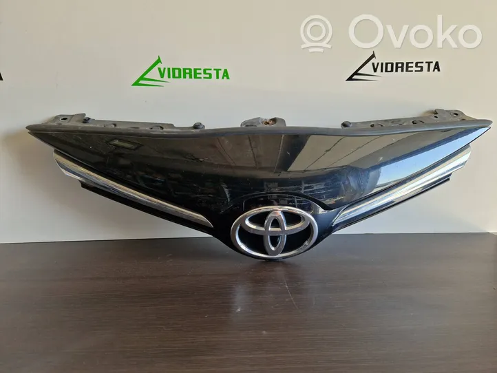 Toyota Avensis T270 Grille calandre supérieure de pare-chocs avant 5311405120