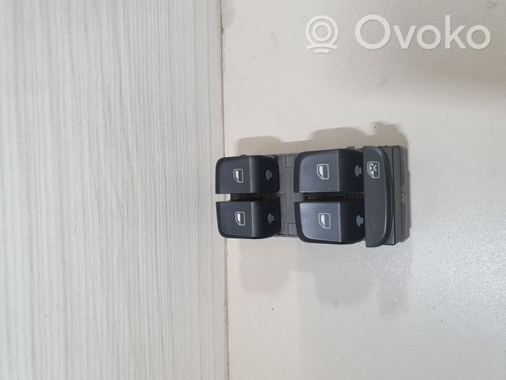 Audi A5 8T 8F Przełącznik / Przycisk otwierania szyb 8K0959851D